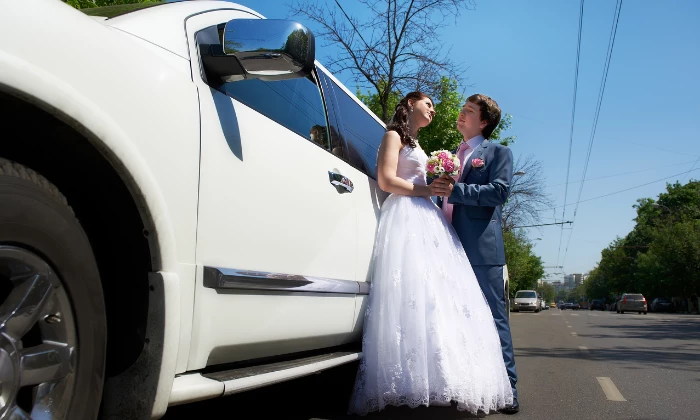 How Much To Rent a Limo for Prom Night | Best Of Limo